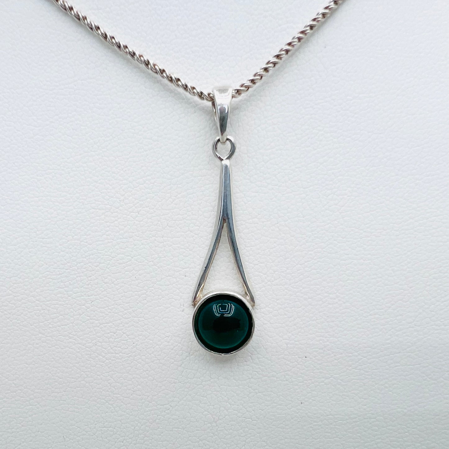 8mm Round Green Agate .925 Silver Pendant on 1.4mm 18" Reverse Double Rope Chain